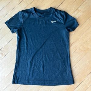 Women's xs hunter green dry wick tee